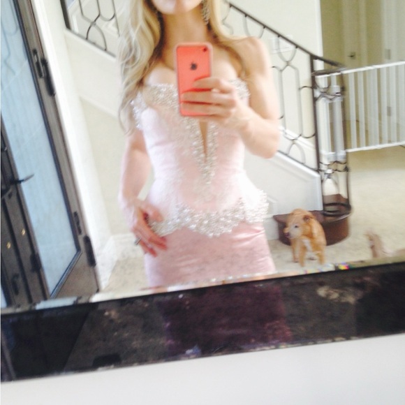 Sherri Hill Pink Satin Mermaid Peplum long gown / dress. Size 2. - Picture 4 of 7